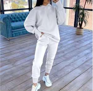 OEM personnalisé coton femmes 2 pièces ensemble décontracté ample à capuche et pantalons de survêtement ensemble tout imprimé logo deux pièces ensemble de survêtement - Product Image 1