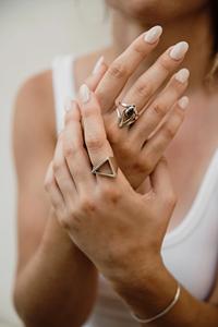 Bague en argent sterling 925 avec labradorite naturelle bleue feu, faite à la main, pierre précieuse labradorite, bijoux pour femmes, bague de mariage, cadeau pour femmes - Product Image 3