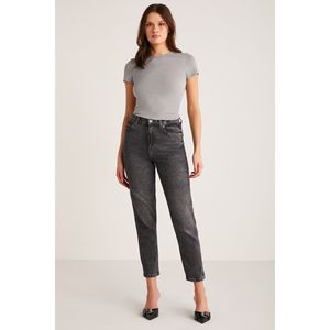 ETHIQUET Zelda Camiseta de manga corta con cuello redondo y corte ajustado de algodón 100% orgánico para mujer - Product Image 4