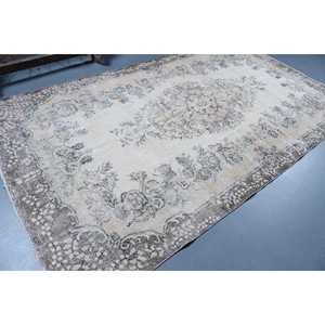 Tapis turc vintage, grand tapis de 5,6 x 9,6 pieds, tapis floral gris et blanc - Product Image 2
