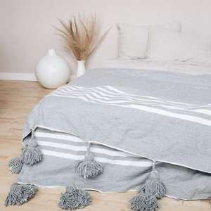 Couverture marocaine faite à la main, authentique artisanat berbère, couverture douce tissée à motifs tribaux, décoration d'intérieur, cadeau - Product Image 1