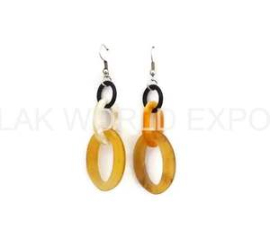 Boucles d'oreilles classiques en corne de buffle faites à la main, design unique et luxueux, fabriquées à partir de corne de buffle d'eau naturelle, provenant d'Inde. - Product Image 6