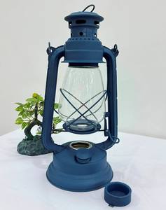 Lanterne décorative de ferme moderne Lanternes à bougies en métal Décoration intérieure rustique de bougeoir pour le salon - Product Image 1