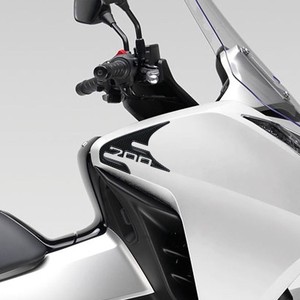 2 Adesivi Protettivi 3D in Resina per Bordi Carenatura, Compatibili con Honda Integra 700, Adesivi per Moto - Product Image 1