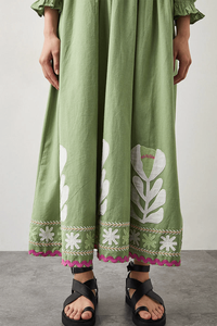 Robe maxi en lin 100% brodée de style bohème douce pour femmes, manches 3/4, col en V, taille naturelle, dentelle, écologique - Product Image 3