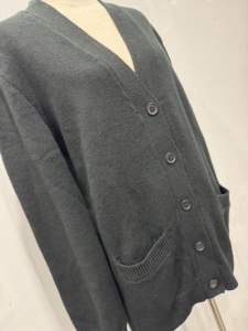 Cardigan standard à col en V pour femme, automne-hiver, facile à porter, style vintage - Product Image 3