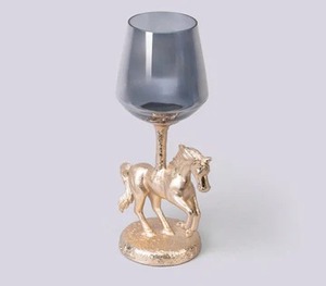 Bougeoir élégant pour cheval, parfait pour ajouter un charme élégant, confortable et sophistiqué au salon, à la chambre et à la salle à manger. - Product Image 2
