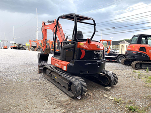 En stock : Mini-excavatrice Kubota U55-5, pelle sur chenilles de 5,5 tonnes, mini-excavatrice à queue zéro de 5 tonnes pour travaux urbains et aménagement paysager - Product Image 3