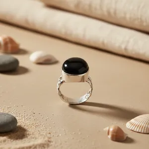 Bague en argent 925 avec onyx cabochon pour femmes, bijoux vintage tendance, bague à pierres précieuses ajustable, principalement en laiton - Product Image 1