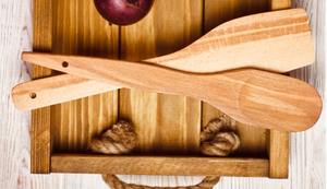 Ensemble de couverts indiens faits à la main en bois de teck sculpté à la main, cuillère en bois de teck, acier miroir - Product Image 5