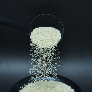 Graines de sésame décortiquées blanches les plus vendues nouvelle culture du Pakistan emballage en vrac personnalisé et service OEM pour les produits agricoles - Product Image 1