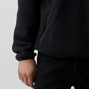 Sweat-shirt confortable pour homme en sherpa avec col zippé et poche zippée sur le devant, avec logo personnalisé, manches longues, vêtement décontracté - Product Image 3