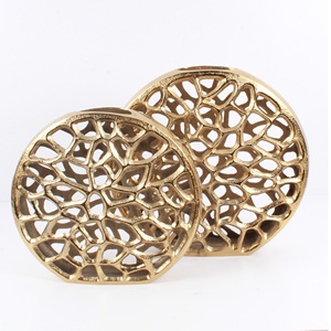 Most Popular Cast Aluminum Handmade Flower <b>Vase</b> With Natural Brass Finishing Customized Home Decorative Flower <b>Vase</b> <b>Set</b> of Two - Product Image 1