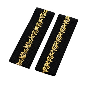 Ruban noir brodé à la main avec feuilles de laurier et de chêne en or pour tenues et casquettes de cérémonie - Product Image 1