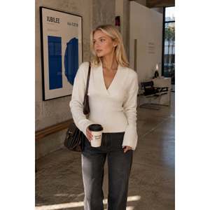 Suéter de punto con cuello en V y cintura elástica - Blanco - Blanco - Product Image 2