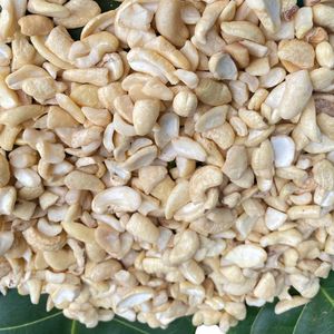 240เม็ดมะม่วงหิมพานต์เม็ดมะม่วงหิมพานต์จัมโบ้ขายส่งจากเวียดนาม - Product Image 1