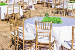 Silla rústica moderna Chiavari dorada ecológica personalizada para banquetes, muebles de comedor apilables de lujo para bodas, villas y hoteles - Product Image 4