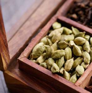 Hochwertige Grüne Kardamom-Kapseln in Exportqualität für den Gewürzmärkte des Nahen Ostens, Tee- und Getränkequalität - Product Image 3