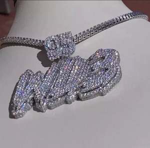 Colgante de moissanita real de corte redondo de 3,30 quilates personalizado Plata de Ley 925 con chapado en oro para ocasiones de fiesta - Product Image 4