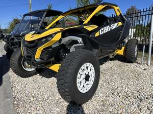 สำหรับ2024ใหม่ Maverick R x RS คาร์บอนสีดำและสีเหลืองนีโอ - Product Image 4