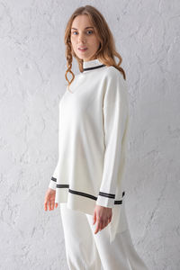 Tricots rayés pour femmes Sports deux pièces pull et pantalon surdimensionné à manches longues ensemble élégant pour le yoga et la marche quotidiens - Product Image 6