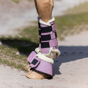 Nouvelle selle de dressage pour cheval élégante et professionnelle avec matériau satiné, couleur personnalisée et service OEM pour l'équitation - Product Image 4