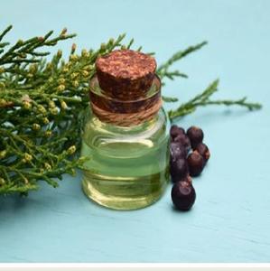 Huile essentielle de baies de genièvre au prix de gros exportateur d'huile essentielle de baies de genièvre fournisseur d'huile essentielle de baies de genièvre - Product Image 3