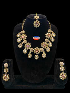 Montana Collier et boucles d'oreilles en alliage de pierres et perles Kundan pour femme pour fête ethnique Wear Anniversaire de fiançailles de mariage - Product Image 2