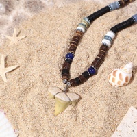 Bijoux de plage en gros Collier exclusif en forme de dent de requin et de noix de coco fait à la main