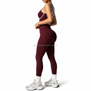 Conjunto de Yoga Acanalado Personalizado OEM para Mujer, 2 Piezas, Ropa de Gimnasio, Leggings con Cintura en V y Top Corto con Ribete en Contraste, Atuendo Deportivo Sin Costuras para Entrenamiento - Product Image 2