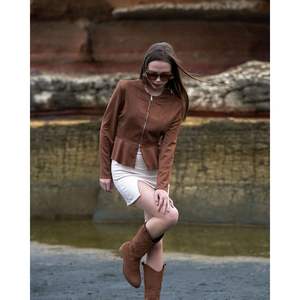 Blusas de Gamuza con Cierre para Mujer al por Mayor, Colección de Chaquetas Premium - Product Image 1