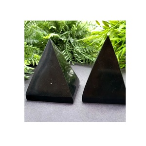 Prix de gros Pyramide de pierres précieuses de shungite noire Guérison Reiki Puissante Pyramide de pierre d'énergie Méditation Pyramide de cristal - Product Image 5