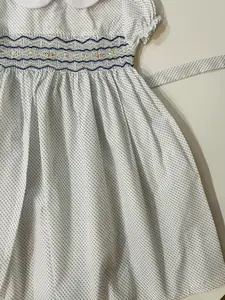 Vestido de Lino Suave con Bordado Smocked Hecho a Mano para Bebés Niñas, Estilo Casual para el Primer Cumpleaños - Product Image 2