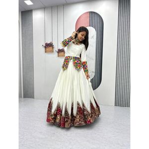 LANCEMENT DU NOUVEAU DESIGNER PARTY LEHENGA CHOLI TISSU PUR COTON avec GAMATHI WORK INNER MICRO COTTON REVERSIBLE - Product Image 1