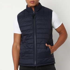 เสื้อแจ็คเก็ตพัฟเฟอร์แขนกุดสไตล์สตรีทแวร์สำหรับผู้ชาย ฤดูหนาว ผลิตจากโพลีเอสเตอร์ 100% แห้งเร็ว หนา คุณภาพดี ราคาสมเหตุสมผล - Product Image 1