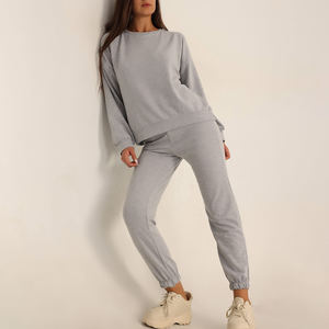 Ensemble de survêtement d'hiver deux pièces pour femme, motif uni, épaules tombantes, haute qualité, style streetwear personnalisé, fabricant en gros 2026 - Product Image 4