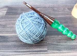 Crochet ergonomique en bois fait main, lot de 13 crochets en résine de palissandre sculptée à la main, ergonomique - Product Image 3