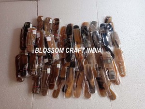 Peigne en corne de bœuf naturel, graissé à la main, peigne en corne de vache, provenance d'Inde, peigne à usage domestique courant - Product Image 5