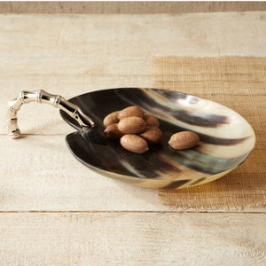Bol de service en corne de forme ovale avec poignée en corne noire conçu pour la présentation de nourriture élégante à manger et l'accent décoratif à la maison - Product Image 6