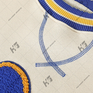 Sweat-shirt universitaire Greek Life Poodle |   Pull en molleton à patch en chenille |   Vêtements de sororité personnalisés en gros - Product Image 5