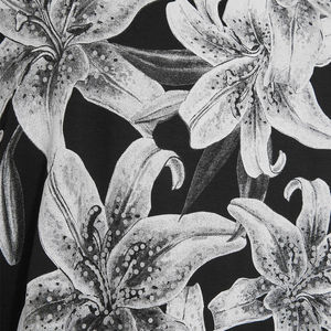 Camisetas de algodón transpirable de primera calidad para mujer Premium Heavyweight 180gsm Impreso bordado Liso Dye Slim Fit para el verano - Product Image 5