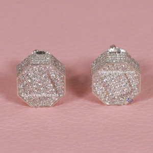 Pendiente de Plata de Ley 925 con diamante moissanita perfecto con claridad VVS que se destaca como opción distintiva para el uso diario - Product Image 1