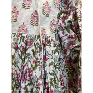 Blusa Gypsy - Estampado Floral Rosa, Cuello con Lazo de Gasa, con Encaje y Mangas con Volantes, Talla Única Casual para Primavera - Product Image 3