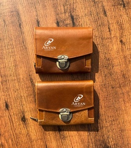 สไตล์ใหม่ร้อนขายจริงทําด้วยมือหนังCrunchกระเป๋าสตางค์ขนาดเล็กสไตล์สบายๆหนังเต็มรูปแบบC Lassyน่ารักคลัทช์สําหรับสตรี - Product Image 1