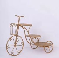 Support à gâteau en métal doré à 3 niveaux, design personnalisé fait à la main, support élégant pour table de dessert pour les événements de fête, ensemble d'outils pour gâteaux