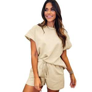 Ohsisa 2025 été femmes ensemble décontracté à la mode couleur unie col rond Texture à manches courtes haut + Shorts femmes ensemble - Product Image 3