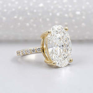Anillo de Compromiso Clásico con Corte Ovalado Grande, Claridad EF/VS, Certificado por IGI, con Banda Pavé, Colección de Diamantes Cultivados en Laboratorio - Product Image 2