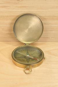 Brújula Náutica Clásica de Latón con Acabado Antiguo, Instrumento de Navegación de Bolsillo, Decoración Marítima para Barcos, Pieza Coleccionable, Regalo - Product Image 2