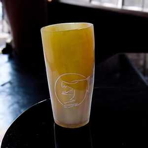 Vaso de Chupito de Cuerno de Búfalo Miniatura, Hecho a Mano, Natural, Pulido, Estilo Vikingo, para Beber Vodka, Tequila, Ecológico, Diseño de Ángel - Product Image 3