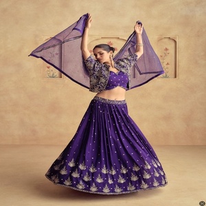 ผ้าไหมชินอนพร้อมผ้าเย็บปักลาย Lehenga Choli ดีไซน์ใหม่ล่าสุดแฟนซีจากอินเดีย - Product Image 1